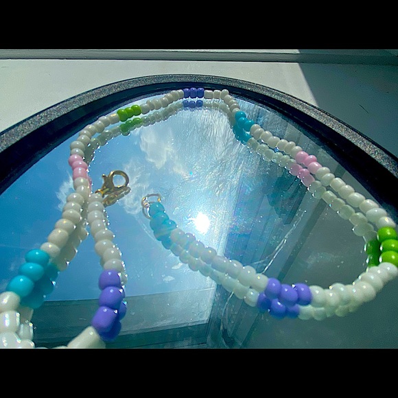 Beaded necklace - Picture 7 of 9